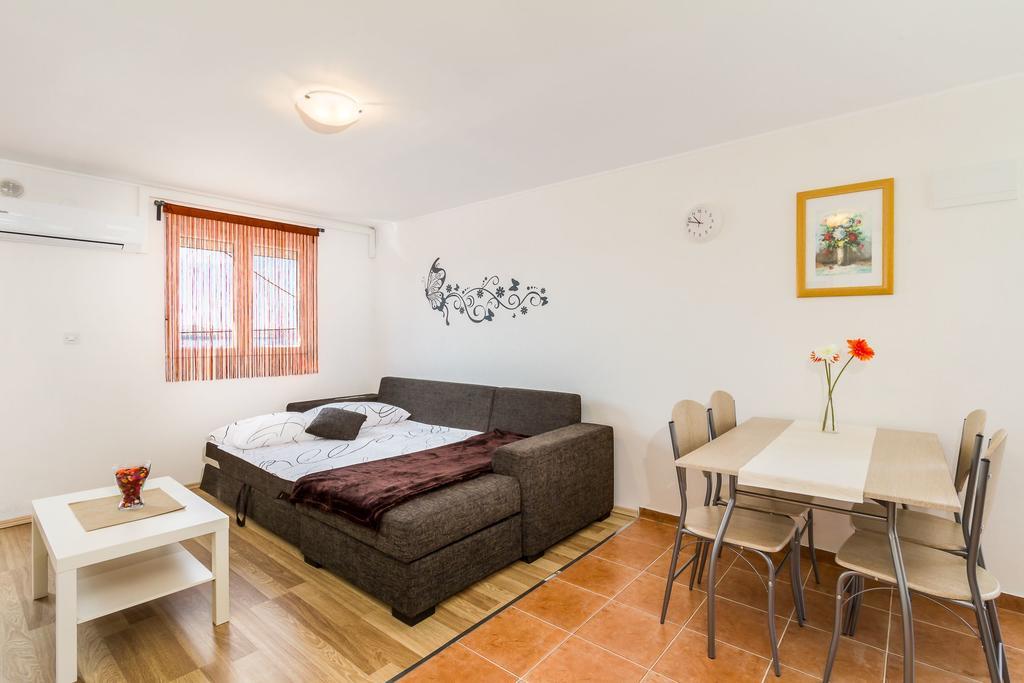 Apartmani Bregovec Maslenica Exteriér fotografie